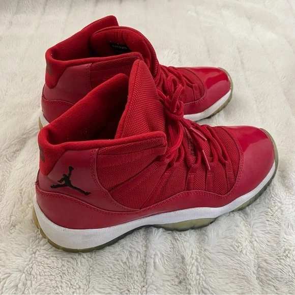 Air Jordan 11 Retro ‘Win Like 96’ Red High-Top Sneakers Basketball Size 6.5Y - Picture 6 of 11